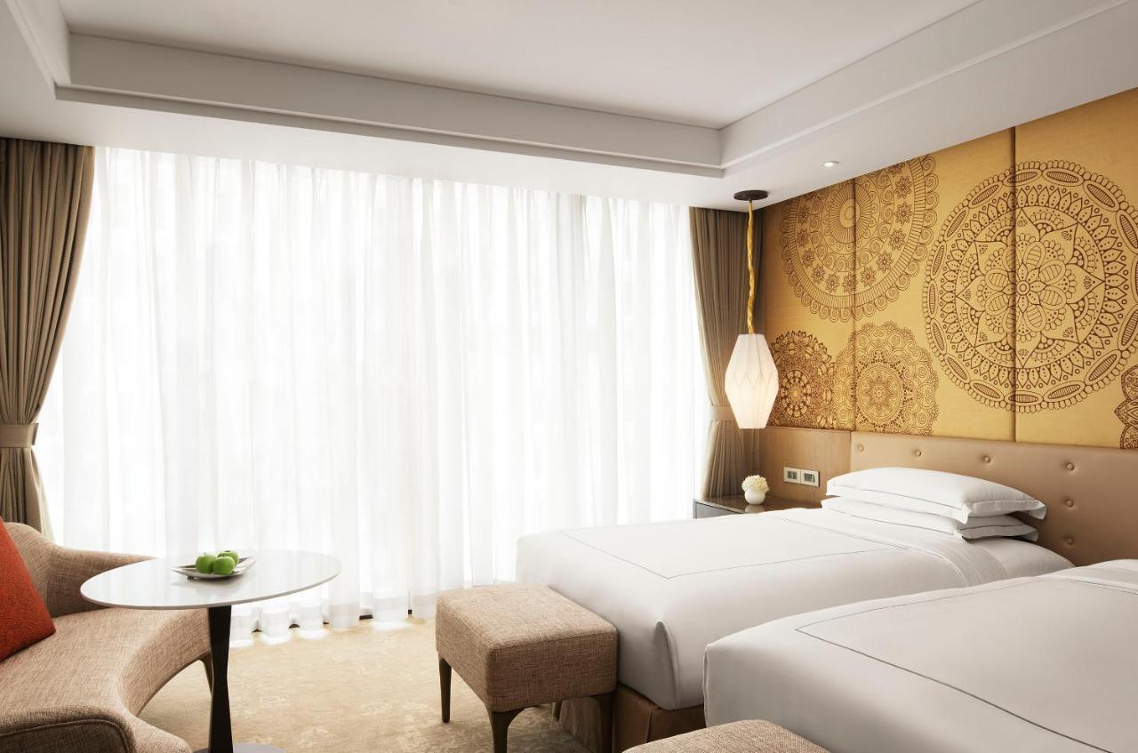 Hotel Taj Wellington Mews Chennai Exterior foto